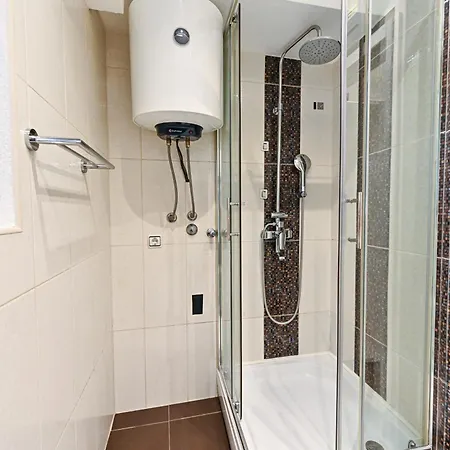 Aldora Apartment *